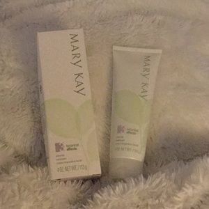 New! 💋Mary Kay Botanicals cleanser 💋